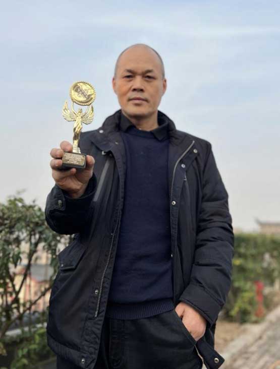 惠焕章导演纪录片《走近易经》获雅典国际每月艺术电影节荣誉奖